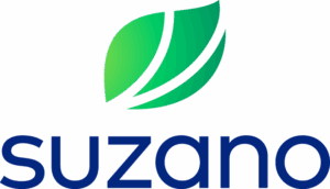 SZN-Logo_Preferencial_Vertical_Positivo_Preferential_Vertical_Positivo_RGB-01